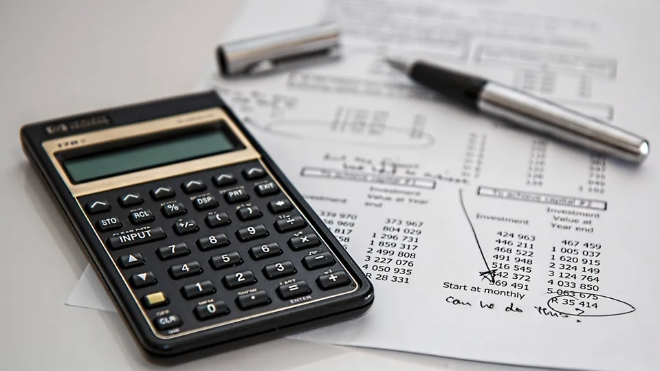 Máy tính cầm tay và bài toán trên giấy nháp